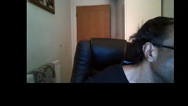 Snapshot of rauncher1 chatting on July 8, 10:58 pm rauncher1 online show from July 8, 10:58 pm