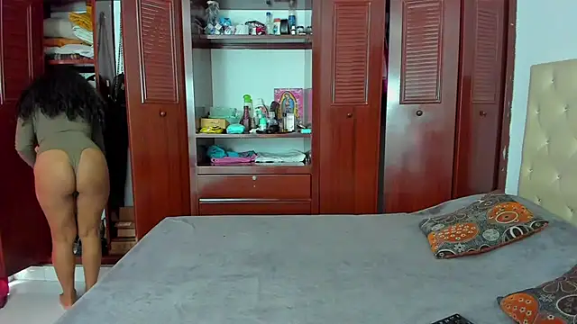 Snapshot of LUISSA_ chatting on January 7, 2:19 pm LUISSA online show from January 7, 2:19 pm