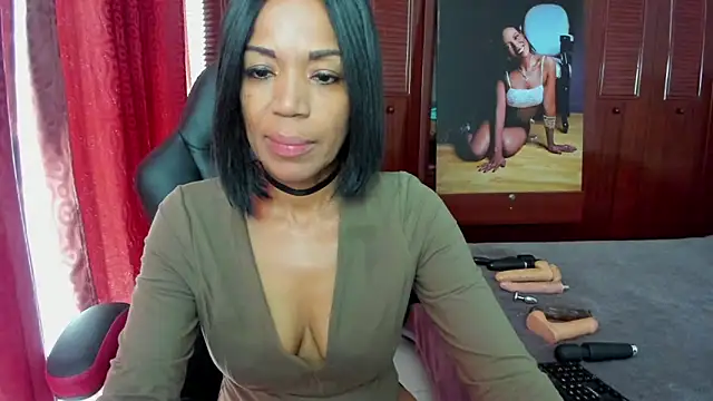 Snapshot of LUISSA_ chatting on January 27, 2:35 pm LUISSA online show from January 27, 2:35 pm
