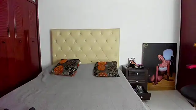 Snapshot of LUISSA_ chatting on February 4, 1:16 pm LUISSA online show from February 4, 1:16 pm
