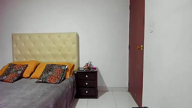 Snapshot of LUISSA_ chatting on February 26, 1:30 pm LUISSA online show from February 26, 1:30 pm