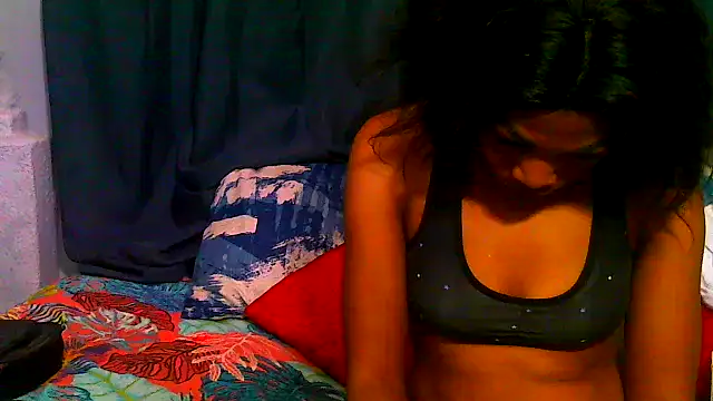 Snapshot of freaky_naughty chatting on January 18, 6:43 pm freaky naughty online show from January 18, 6:43 pm