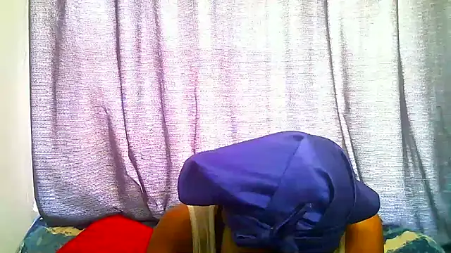 Snapshot of freaky_naughty chatting on January 23, 12:52 pm freaky naughty online show from January 23, 12:52 pm