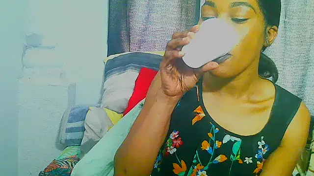 Snapshot of freaky_naughty chatting on September 29, 11:37 am freaky naughty online show from September 29, 11:37 am
