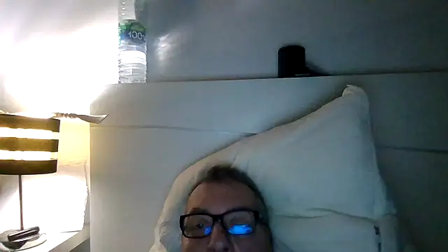 Snapshot of vergatugablogspot chatting on February 8, 9:45 am vergatugablogspot online show from February 8, 9:45 am