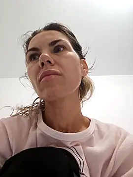 FeliciaKrige online show from December 19, 9:44 pm