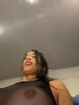 SQUIRTINGQUEEN11 online show from March 30, 2:23 am