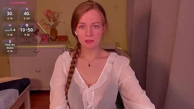 SweetMilkis online show from March 26, 7:30 pm