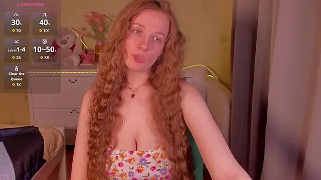 SweetMilkis online show from March 31, 7:25 pm