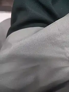 rocksred1 online show from March 28, 9:47 pm