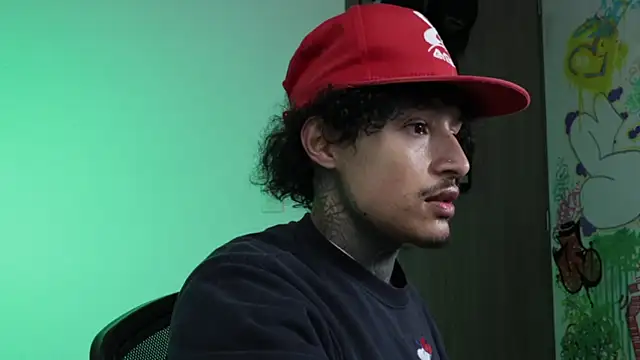 trieone online show from April 10, 12:05 am