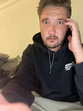 Snapshot of TwopartCuisine chatting on October 3, 2:30 am TwopartCuisine online show from October 3, 2:30 am