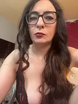 Snapshot of Curvy_bigtitts chatting on July 4, 5:57 am Curvy bigtitts online show from July 4, 5:57 am