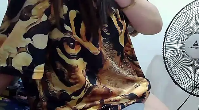 Snapshot of DelightDorothy34 chatting on February 11, 2:13 pm DelightDorothy34 online show from February 11, 2:13 pm