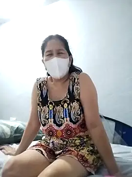 Snapshot of DelightDorothy34 chatting on November 2, 4:53 pm DelightDorothy34 online show from November 2, 4:53 pm