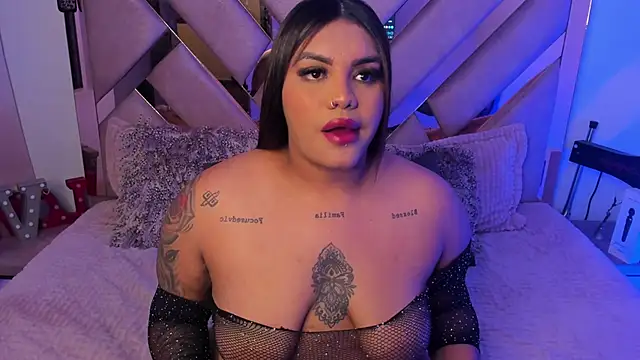 Snapshot of Victoria14_ chatting on January 12, 1:11 am Victoria14 online show from January 12, 1:11 am