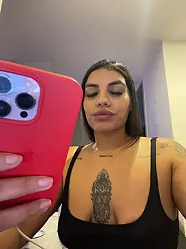 Snapshot of Victoria14_ chatting on October 23, 2:22 am Victoria14 online show from October 23, 2:22 am