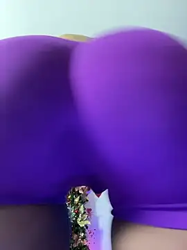 Snapshot of Victoria14_ chatting on November 30, 5:00 am Victoria14 online show from November 30, 5:00 am