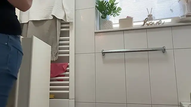 Viola Beck online show from January 16, 10:30 am