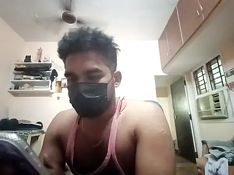 Snapshot of luckyloki chatting on February 20, 8:50 am luckyloki online show from February 20, 8:50 am