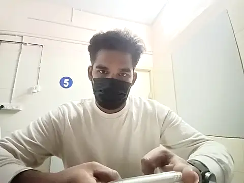 Snapshot of luckyloki chatting on March 9, 4:16 am luckyloki online show from March 9, 4:16 am