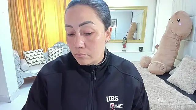 gaby trent online show from November 7, 12:49 pm