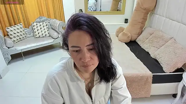 gaby trent online show from April 8, 3:56 pm