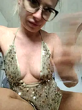 Monique 2023 online show from July 6, 3:14 pm