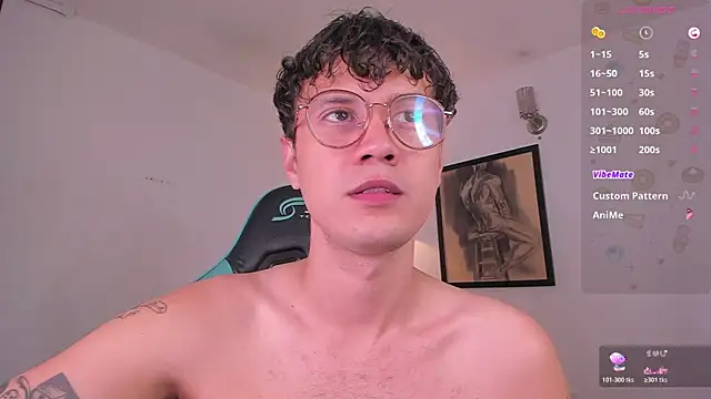 Snapshot of LeaneSeb chatting on November 9, 8:07 pm LeaneSeb online show from November 9, 8:07 pm