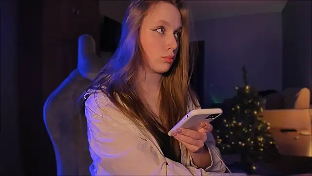 Snapshot of Rachel_Ro chatting on December 26, 9:47 pm Rachel Ro online show from December 26, 9:47 pm