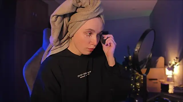 Snapshot of Rachel_Ro chatting on December 29, 2:31 pm Rachel Ro online show from December 29, 2:31 pm