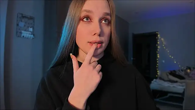 Snapshot of Rachel_Ro chatting on January 21, 9:13 am Rachel Ro online show from January 21, 9:13 am