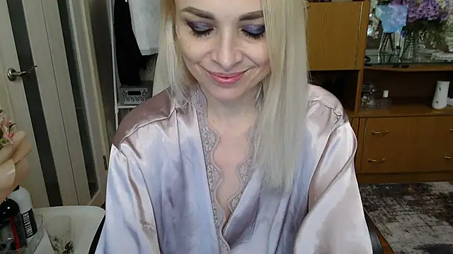 Mika Passion online show from February 16, 3:48 pm