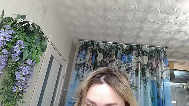 Mika Passion online show from December 15, 7:12 am