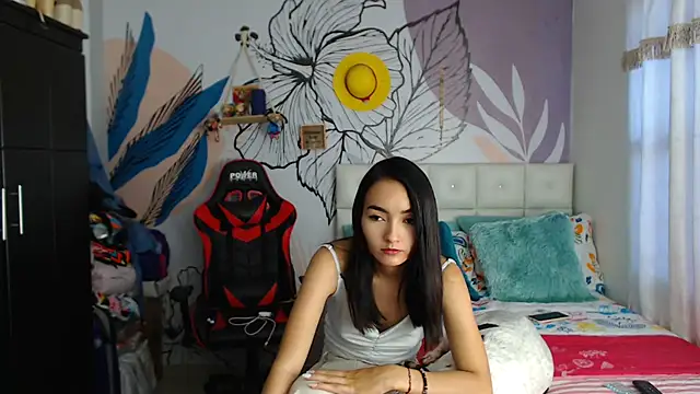 LinzyBaner online show from December 5, 9:28 pm