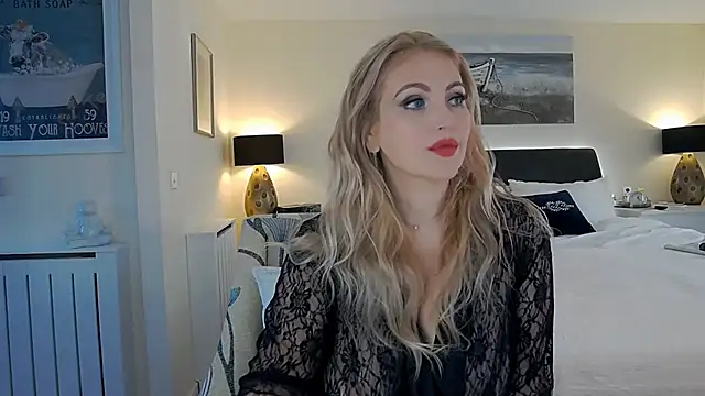 Snapshot of AlbanyWhite chatting on November 21, 1:21 pm AlbanyWhite online show from November 21, 1:21 pm