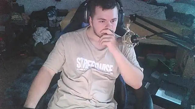 Snapshot of sven7962 chatting on November 24, 9:03 pm sven7962 online show from November 24, 9:03 pm