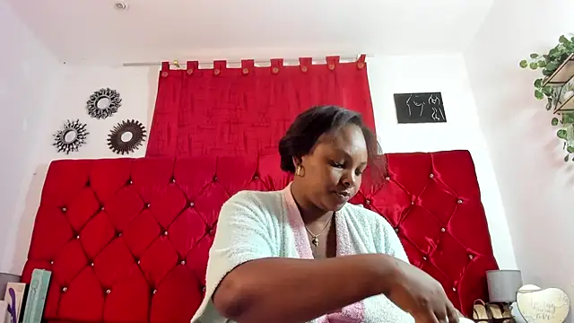 Snapshot of harleyevaans chatting on September 17, 12:18 pm harleyevaans online show from September 17, 12:18 pm