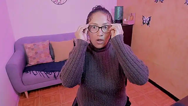 scarlet wet online show from January 6, 11:07 pm