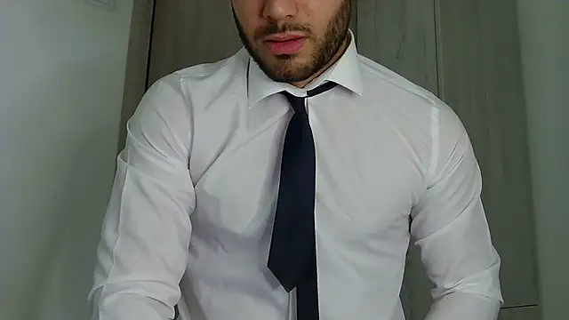 Justynn1 online show from April 12, 11:26 am