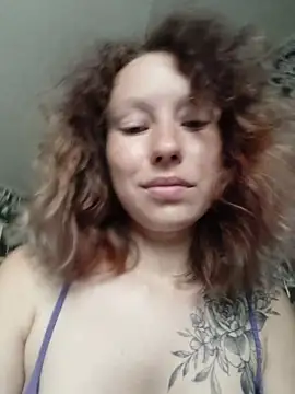 Snapshot of Frost_foxy chatting on July 7, 4:04 am Frost foxy online show from July 7, 4:04 am
