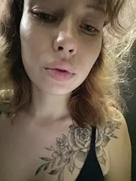 Snapshot of Frost_foxy chatting on July 12, 2:57 am Frost foxy online show from July 12, 2:57 am