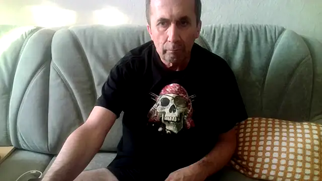 Snapshot of michidd1 chatting on July 13, 6:22 pm michidd1 online show from July 13, 6:22 pm