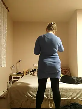 Snapshot of Elza01 chatting on January 24, 6:35 am Elza01 online show from January 24, 6:35 am