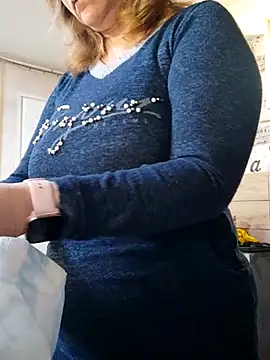 Snapshot of Elza01 chatting on March 20, 7:03 am Elza01 online show from March 20, 7:03 am