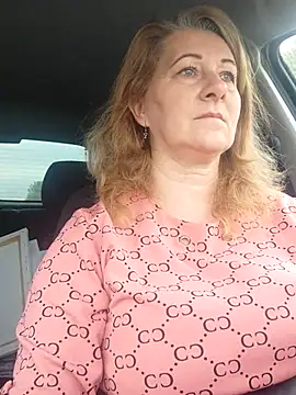 Snapshot of Elza01 chatting on October 3, 5:48 am Elza01 online show from October 3, 5:48 am