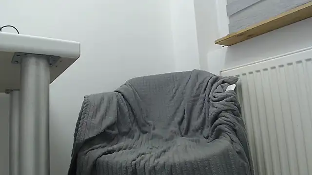 Snapshot of master4bitch24 chatting on October 4, 7:23 pm master4bitch24 online show from October 4, 7:23 pm