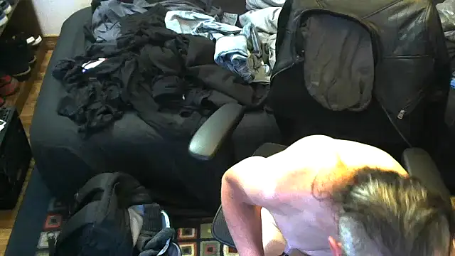 jjdirty6996 online show from April 13, 5:18 pm