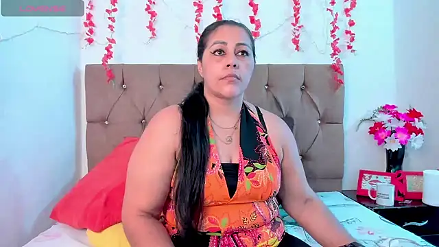 Snapshot of SexxyPamela chatting on February 8, 7:38 pm SexxyPamela online show from February 8, 7:38 pm