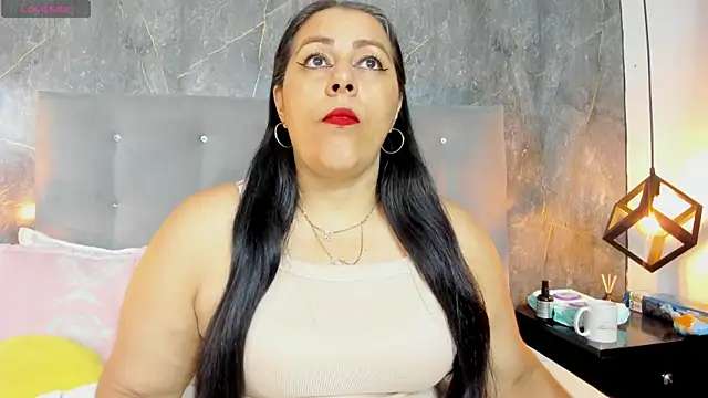 Snapshot of SexxyPamela chatting on November 28, 8:00 pm SexxyPamela online show from November 28, 8:00 pm